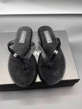 CHANEL Flip-flop sandals